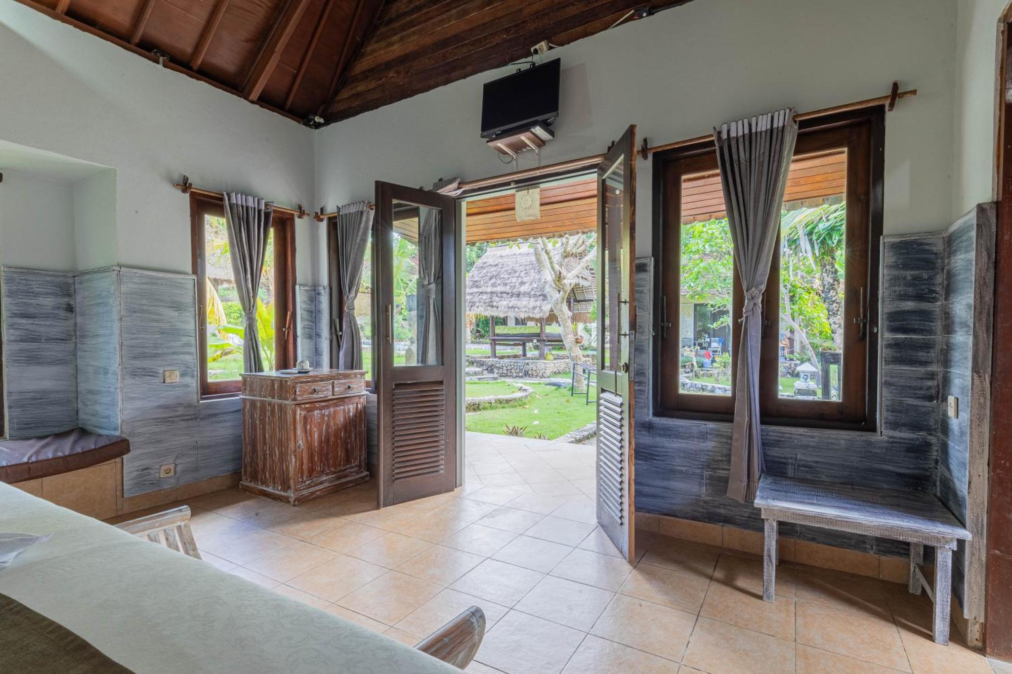 The Tanis Beach Resort Nusa Lembongan Ngoại thất bức ảnh